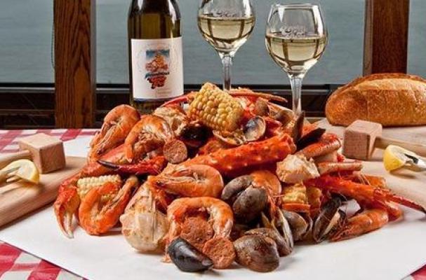 Foodista | Seattle's Waterfront Dining Boasts Mountain Views and More